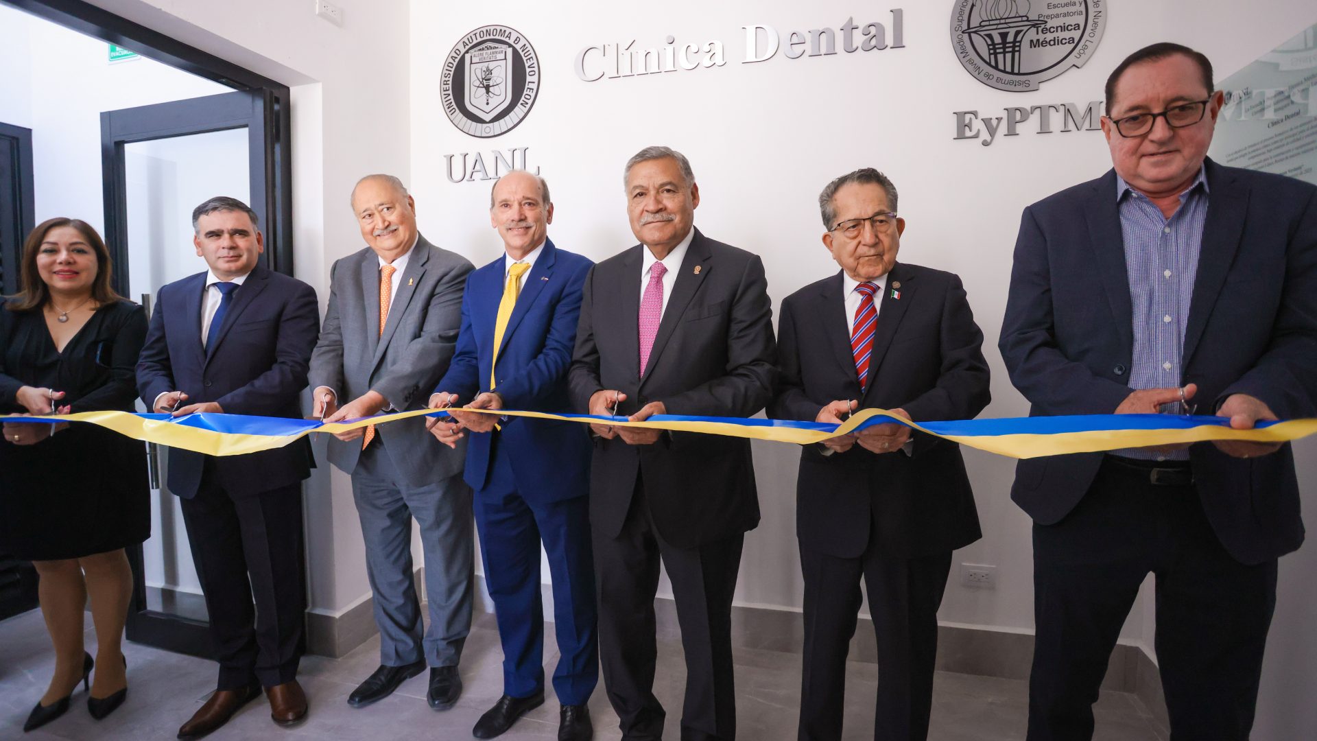 inauguracion-clinica-dental-sala-rayos-x-ampliacion-cafeteria-escuela-preparatoria-tecnica-medica-uanl-1